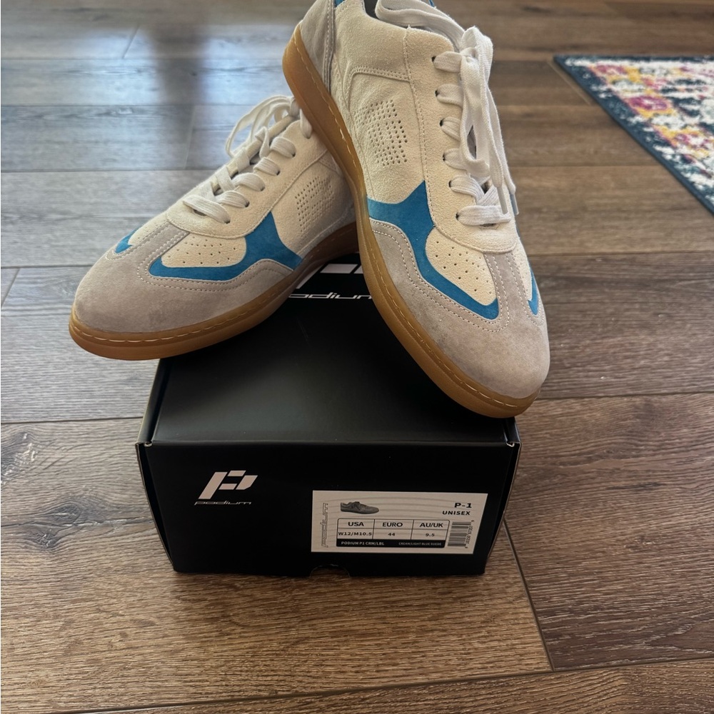 Men's Podium White and Blue suede Sneakers